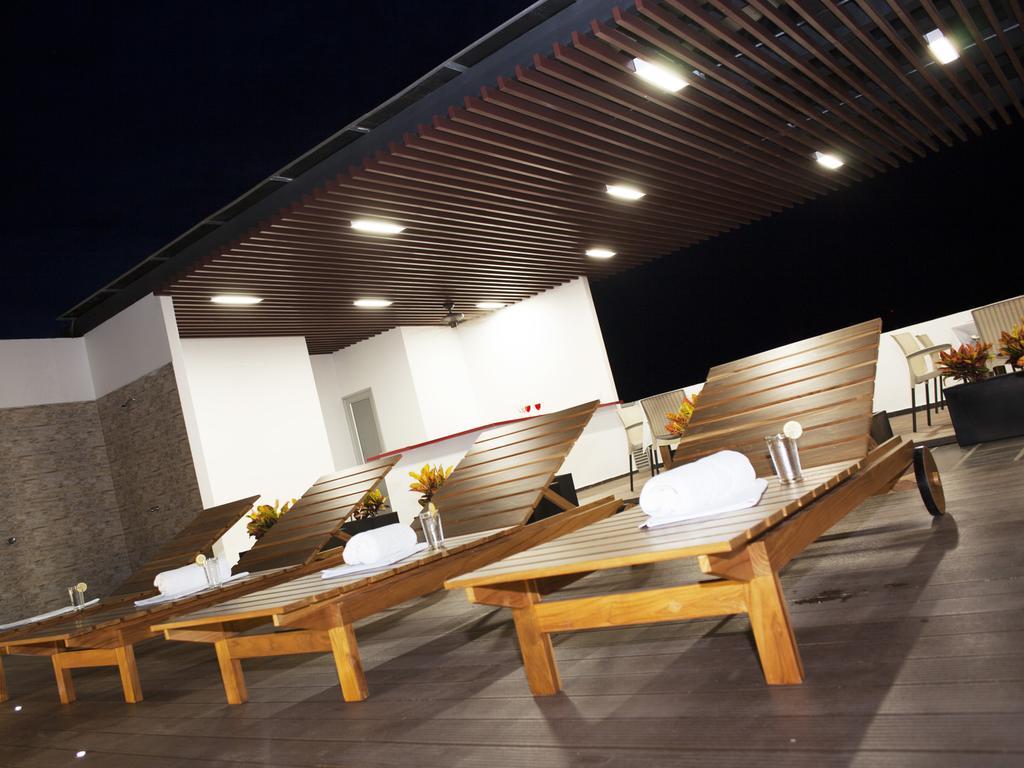 Hotel Cinco Monteria Exterior photo