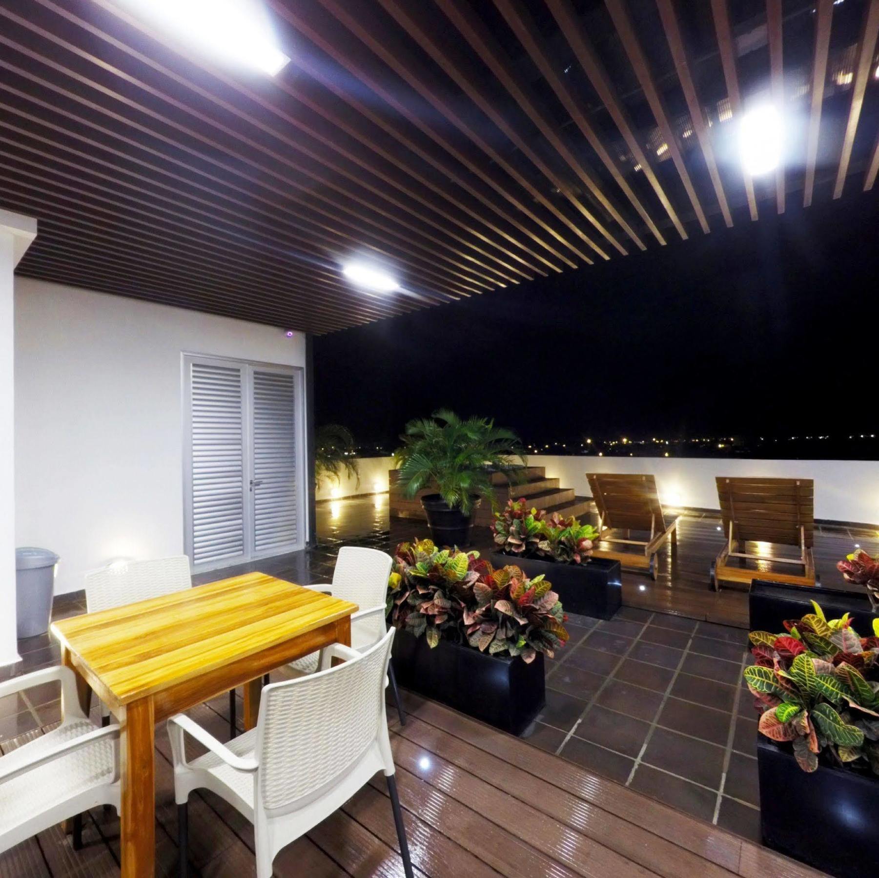 Hotel Cinco Monteria Exterior photo
